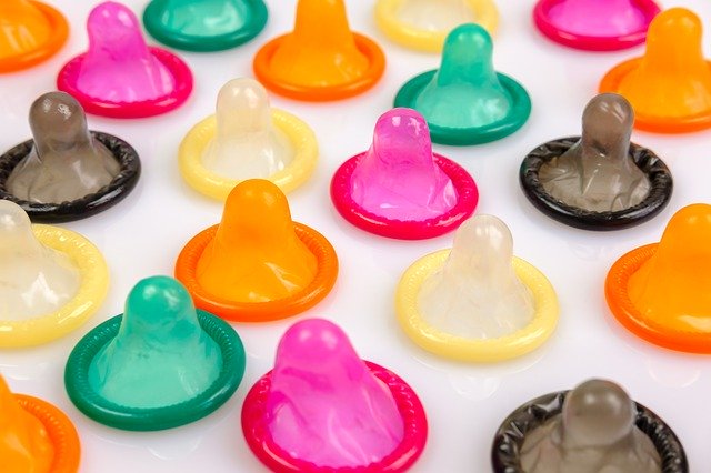 condom types different colors